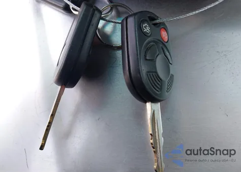 2012 Ford Escape Xlt z USA, uszkodzony, nr VIN 1FMCU9DG3CKB84318